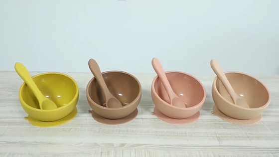Bát cao su silicone không trơn trượt an toàn cho trẻ em với lò vi sóng hút miễn phí