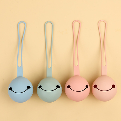 Đúc trong một thiết kế 3D Núm vú giả bằng silicone Vỏ mặt cười Dễ dàng làm sạch
