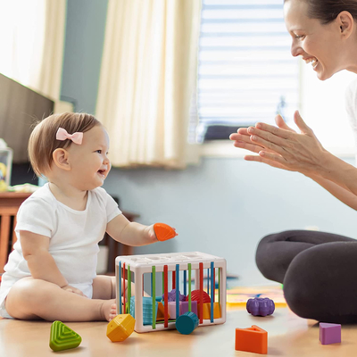 Khối trẻ em Quả bóng có kết cấu đầy màu sắc Trò chơi phân loại cho kỹ năng vận động sớm