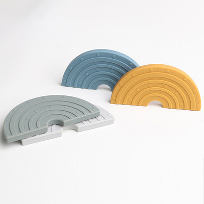 Đồ chơi buộc dây cầu vồng không chứa BPA tùy chỉnh cho bé 9.2 * 4.5 * 0.7cm