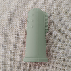 Sản phẩm Apricot Baby Silicone Bàn chải đánh răng ngón tay mềm có hộp bao bì