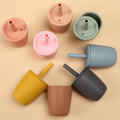 Thực phẩm cấp độ ăn uống BPA Miễn phí cho bé Cốc ống hút silicone có nắp đậy