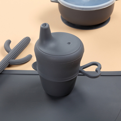 Bộ cho ăn bằng silicone kết hợp màu 6PCS Máy rửa chén an toàn cho trẻ mới biết đi